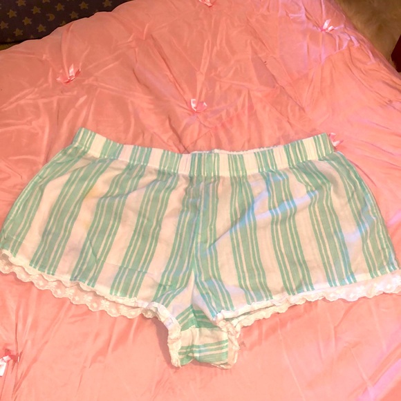 Victoria's Secret Other - Striped VS boxer shorts M